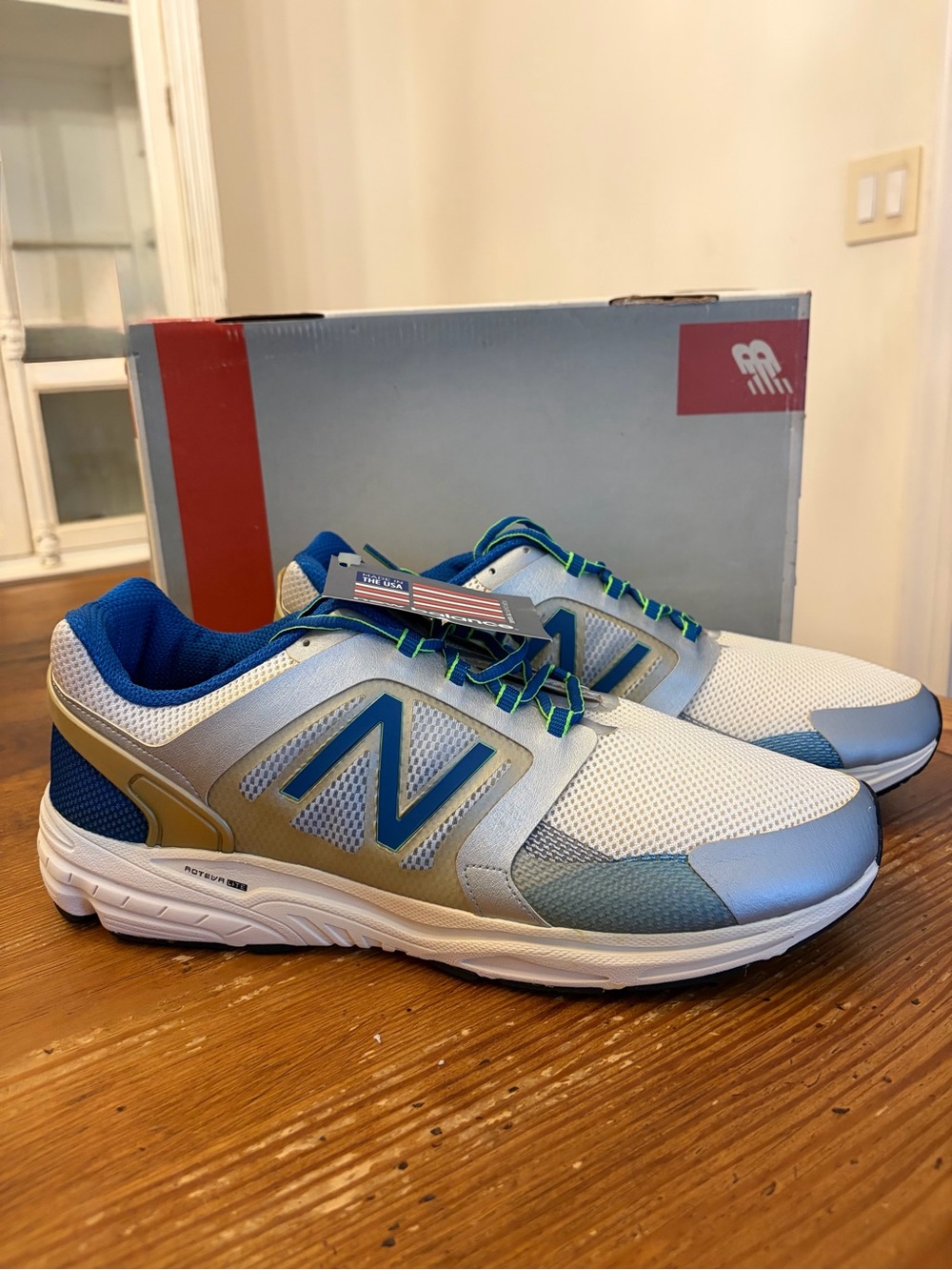 New Balance Men’s White, Blue & Silver Athletic Running Shoes